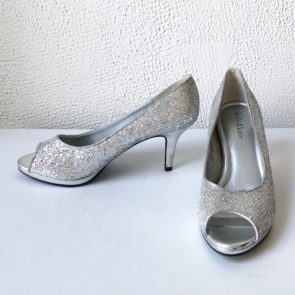 Kelly & Katie Speckled Silver Peep Toe Heels 7.5